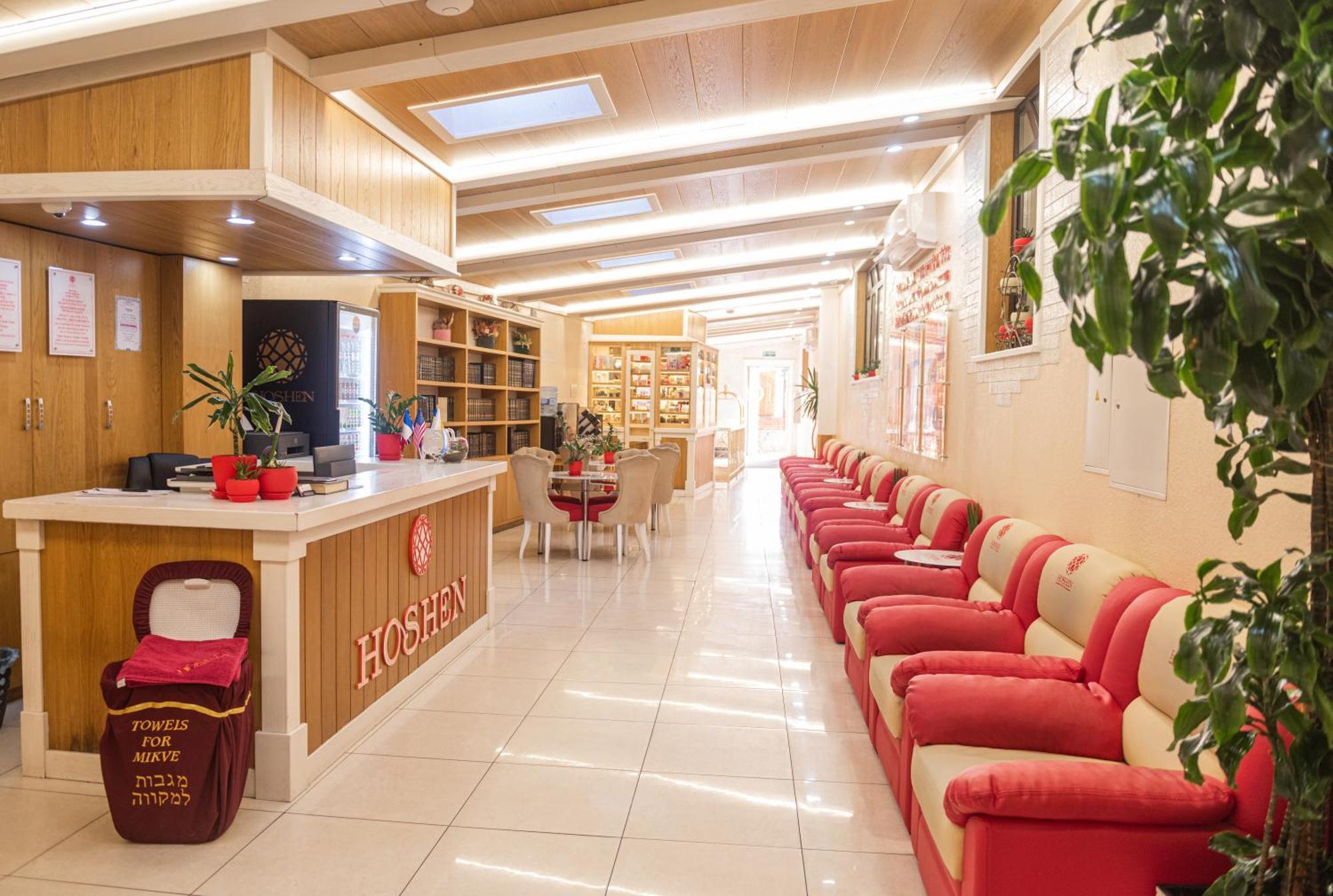 Hoshen Hotel Umanʼ Екстериор снимка