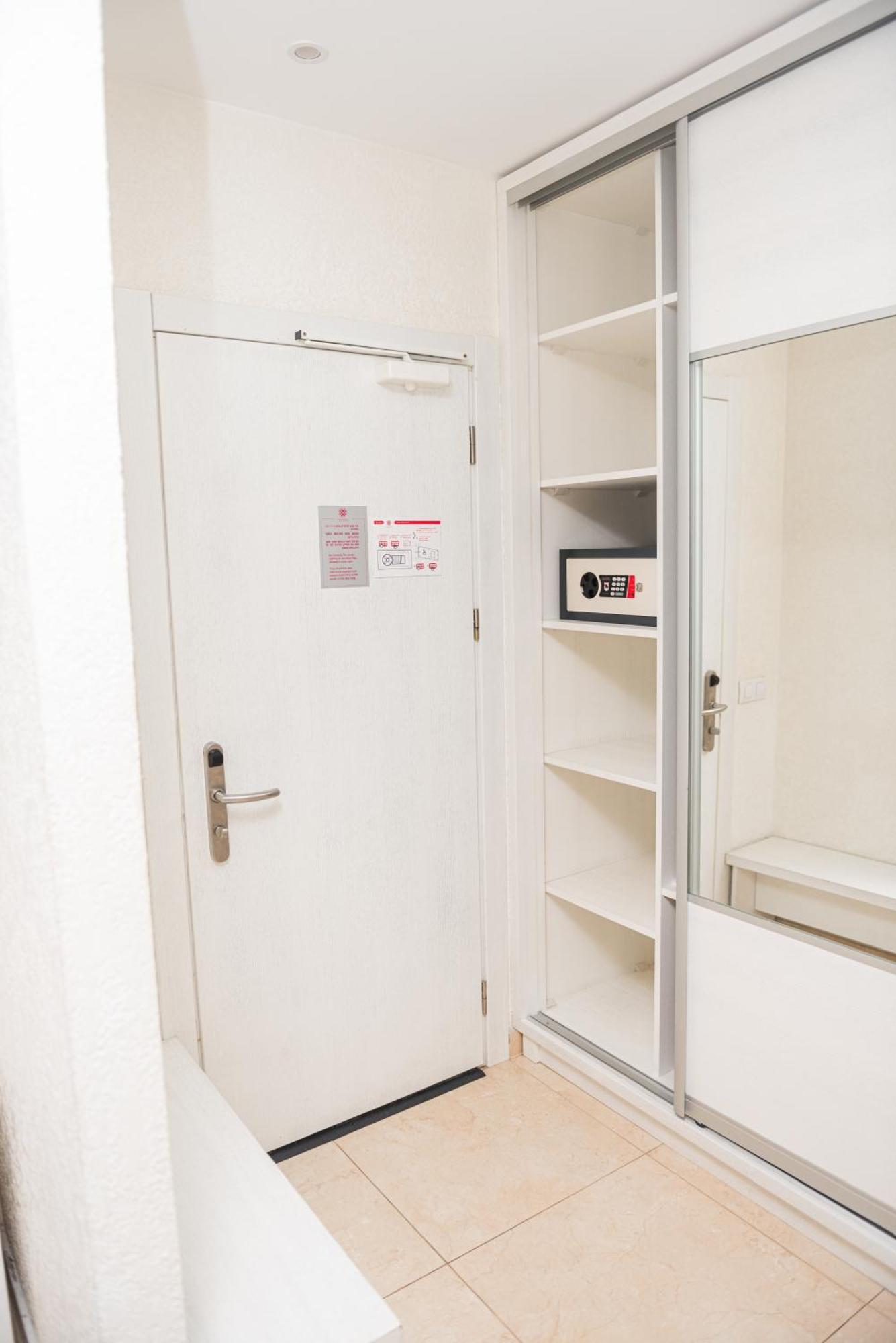 Hoshen Hotel Umanʼ Екстериор снимка